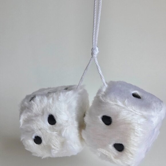 Fluffy White Fuzzy Dice - Retro Style - Picture 8 of 9